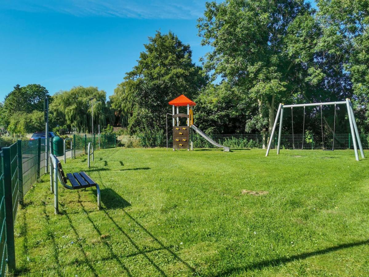 Ferienglueck An Der Nordsee Buche Deine Erdgeschoss-Ferienwohnung Mit Kamin Terrasse Und Eingezaeuntem Garten Fuer Unvergessliche Auszeiten Altfunnixsiel Екстериор снимка