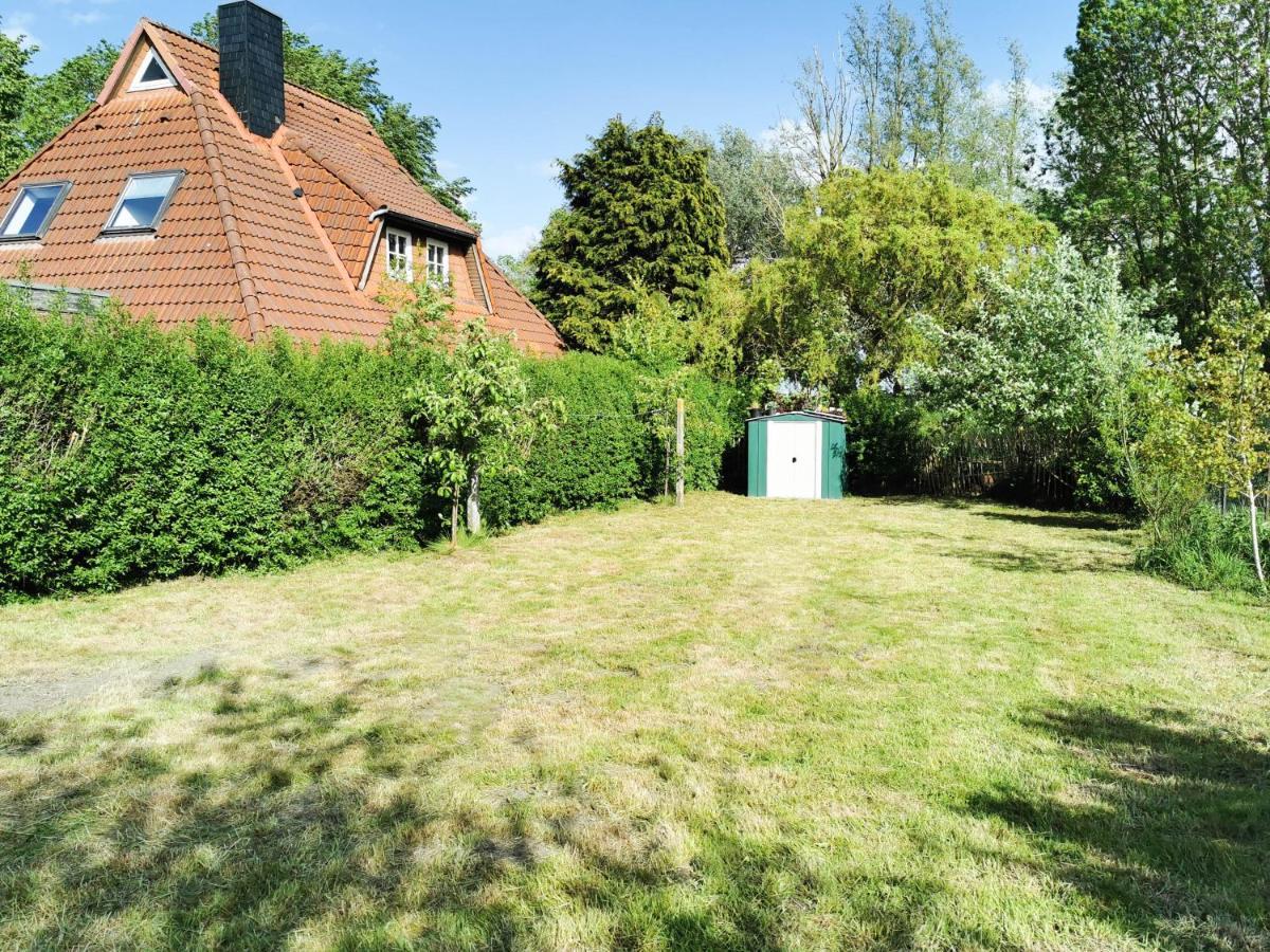 Ferienglueck An Der Nordsee Buche Deine Erdgeschoss-Ferienwohnung Mit Kamin Terrasse Und Eingezaeuntem Garten Fuer Unvergessliche Auszeiten Altfunnixsiel Екстериор снимка